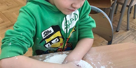 Zajęcia sensoryczne z mąką